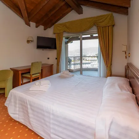 デッラ トーレ ホテル ストレーザ