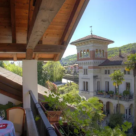 فندق Della Torre 3*