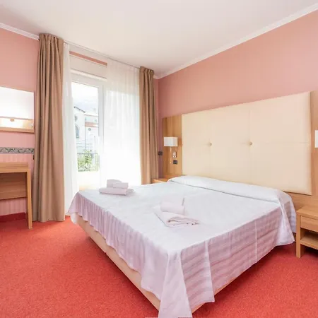 Della Torre 3* Stresa